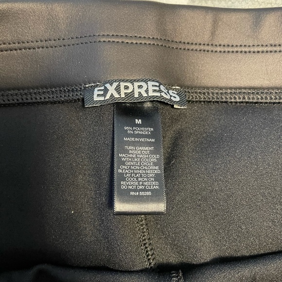 FAUX LEATHER LEGGINGS - Picture 2 of 3